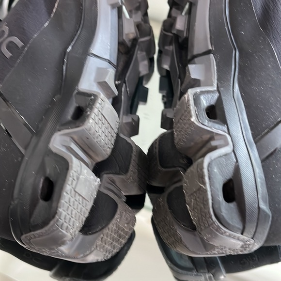 On Cloud Claud-venture Peak Mission grip Performance Shoes Black size 9 black - Picture 16 of 16